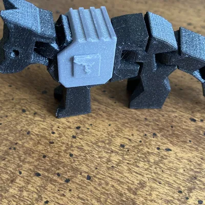 Binh sĩ Quân đội Mỹ Lucky 13 với mũ và ba lô