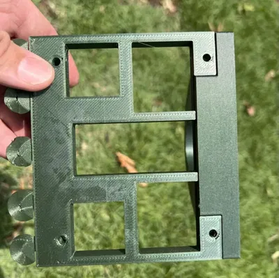 Giá đỡ gắn tường cho bộ hẹn giờ ống nước B-Hyve DX 4