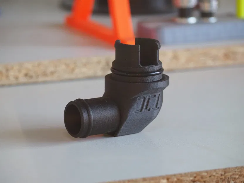 Bộ chuyển đổi ống thông hơi cho khối động cơ John Deere 824K - Image 1