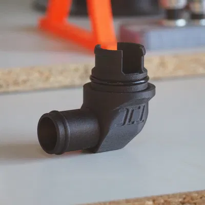 Bộ chuyển đổi ống thông hơi cho khối động cơ John Deere 824K