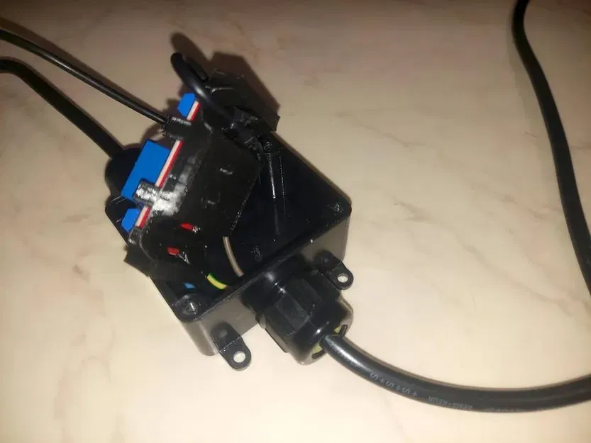 Hộp nối cáp với chỗ lắp relay chắc chắn - Image 1