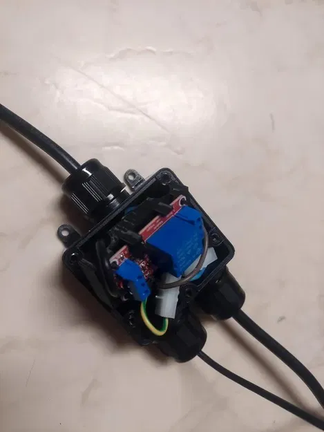 Hộp nối cáp với chỗ lắp relay chắc chắn - Image 2