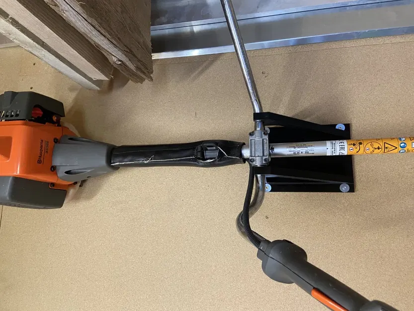 Giá đỡ treo tường cho máy cắt cỏ HUSQVARNA 553 RS - Image 2