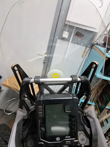 Thay thế giá đỡ kính chắn gió cho Yamaha Tenere 700 - Image 1