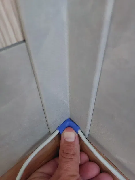 Kẹp dây với đinh cố định cho tổ chức dây điện - Image 3