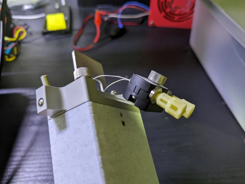 Vỏ bảo vệ cho tế bào dòng Vanquish UV - Image 4