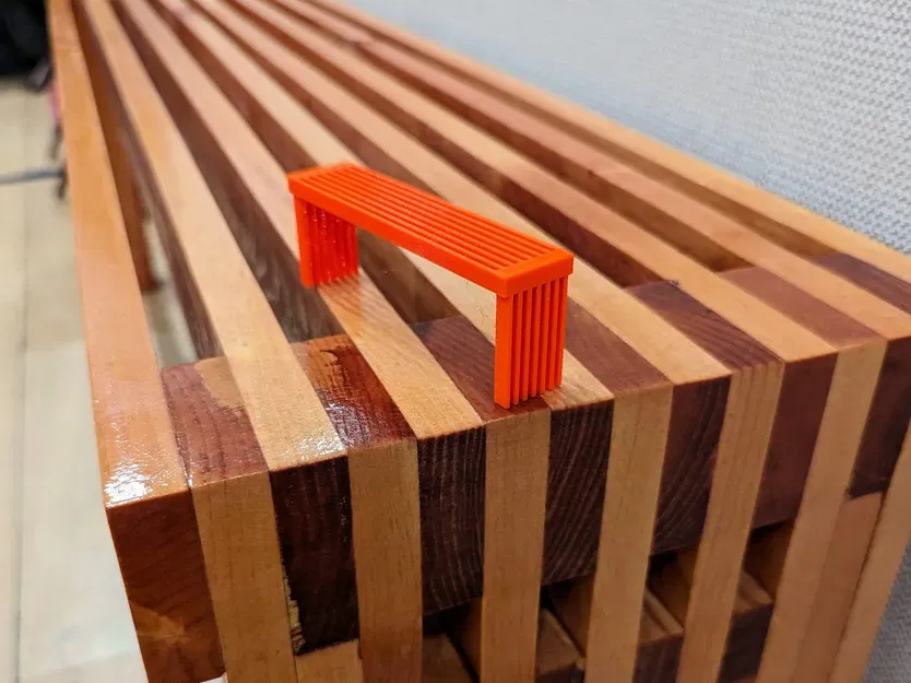 Ghế băng ngoài trời cho ngôi nhà búp bê với kích thước 1:12 - Image 1