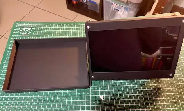 Bìa bảo vệ cho màn hình cảm ứng Sunfounder TS7 - Image 1