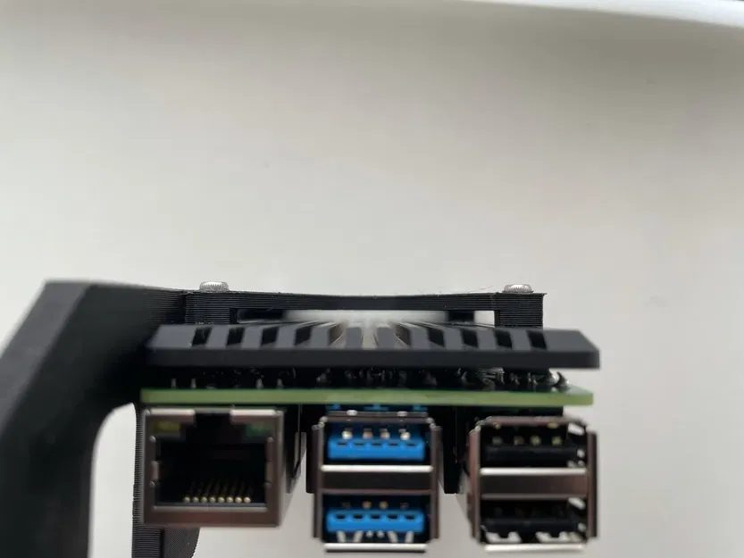 Giá đỡ cho case nhôm RPi4B của Geekworm - Image 4