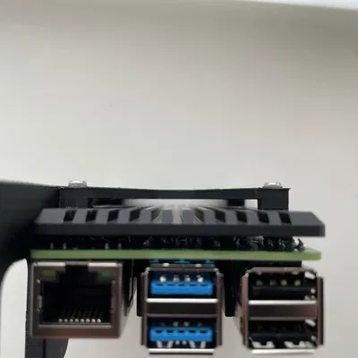 Giá đỡ cho case nhôm RPi4B của Geekworm