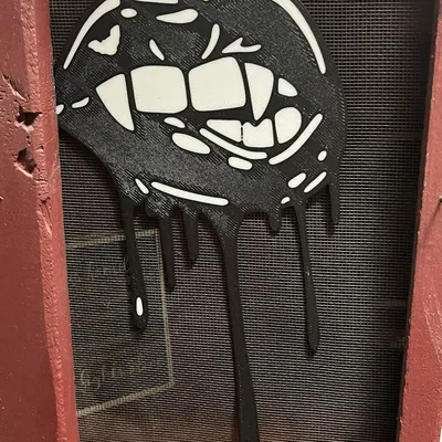 Môi ma cà rồng quyến rũ trong thiết kế nghệ thuật