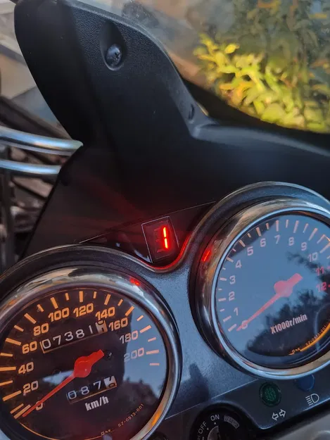 Giá đỡ hiển thị số vòng tua Suzuki Gs500 - Image 1