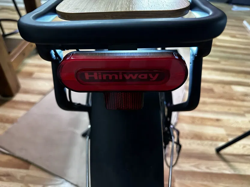 Giá đỡ đèn phanh sau xe đạp cho Apple Airtag - Image 1