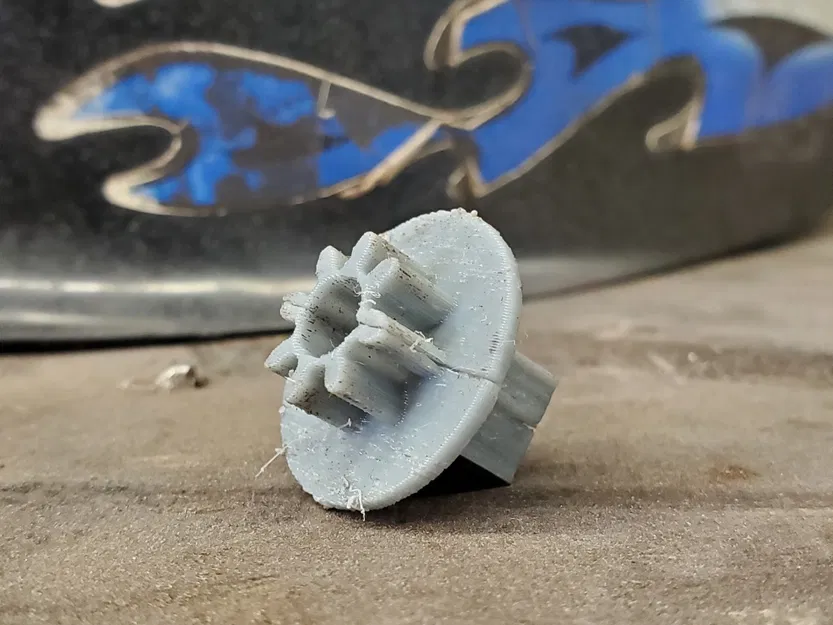 Bánh răng điều chỉnh mũ hàn Chicago Electric - Image 2