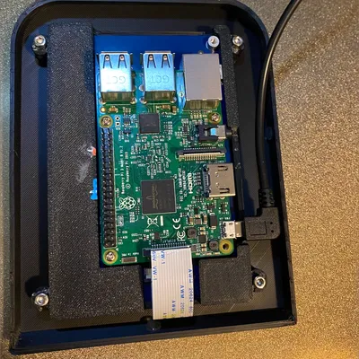 Kiosk cảm ứng 5 inch cho Raspberry Pi 3B với thiết kế dọc