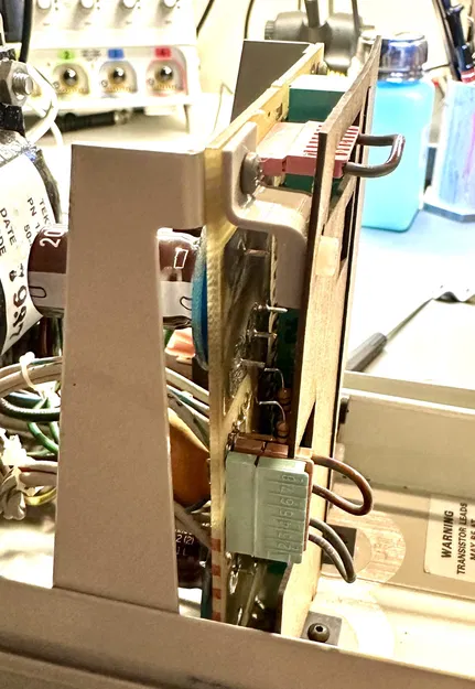 Bảng cách điện Tektronix TM501 và giá đỡ in 3D - Image 2