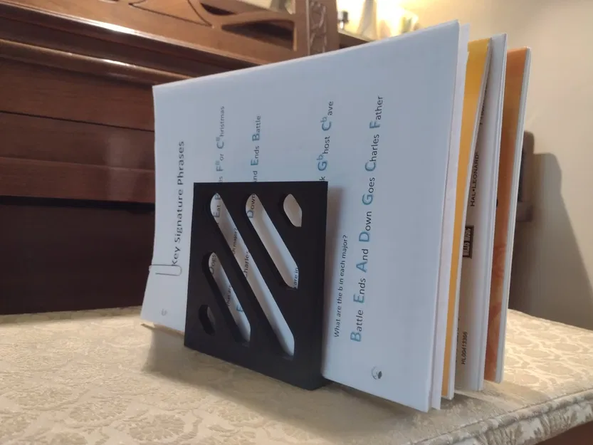 Giá đỡ sách và tài liệu cho bài học piano - Image 1