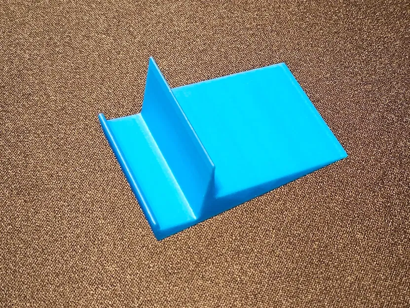 Giá đỡ điện thoại nhỏ gọn, dễ in và bền chắc - Image 1