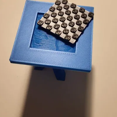 Bàn cờ cho nhà búp bê với thiết kế liên kết