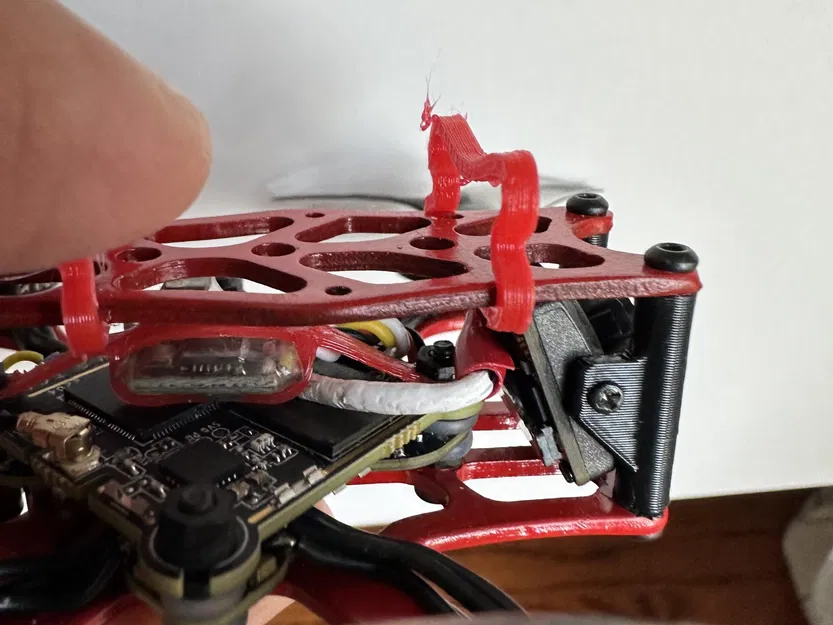 Giá đỡ camera hdzero cho SHURIKEN 2" với standoffs in được - Image 1