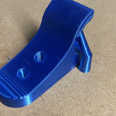 Giá đỡ tường cho xẻng tuyết