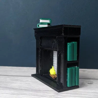 Lò sưởi giả nhỏ với kệ sách bốn tầng
