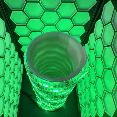 Đèn bàn hình lục giác với đèn LED tùy chỉnh