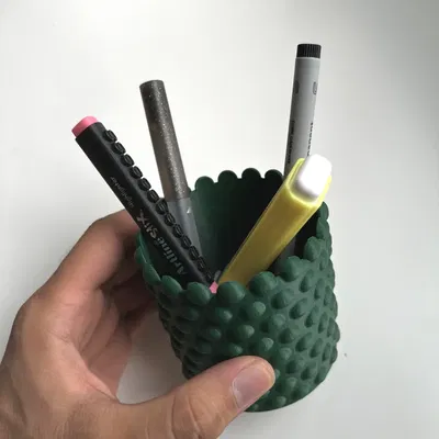 Giá đỡ bút độc đáo hình bong bóng cho bàn làm việc