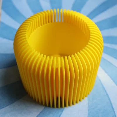 Giá đỡ bút hình mặt trời độc đáo cho bàn làm việc