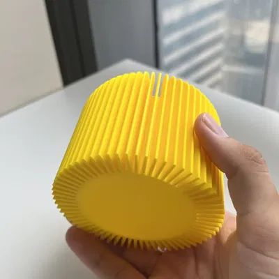 Giá đỡ bút hình mặt trời độc đáo cho bàn làm việc