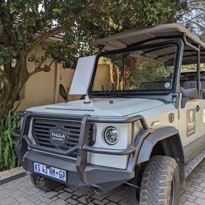 Giá đỡ ống lắp đặt cho dish Starlink trên tường