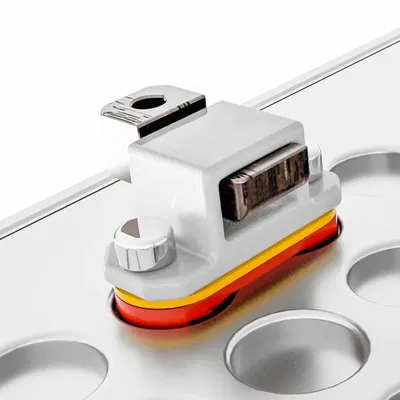 Giá treo thùng máy tính Qube 500 dưới bàn (mẫu thử)