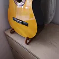 Giá đỡ guitar đơn giản có thể đặt trên sàn hoặc tủ - Thumbnail 3