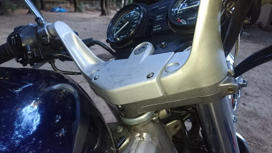 Nắp hộp cầu chì HONDA NTV650 Revere (RC33) - Image 2