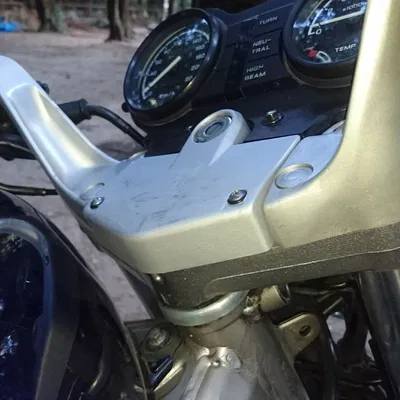 Nắp hộp cầu chì HONDA NTV650 Revere (RC33)