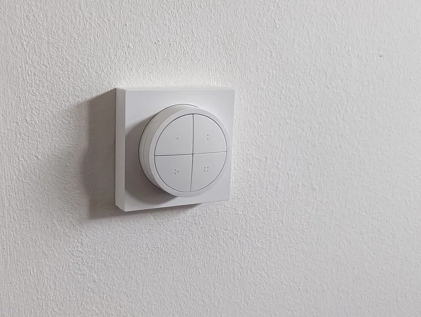 Bảng gắn công tắc Philips Hue Tap dial cho công tắc hiện có - Image 1