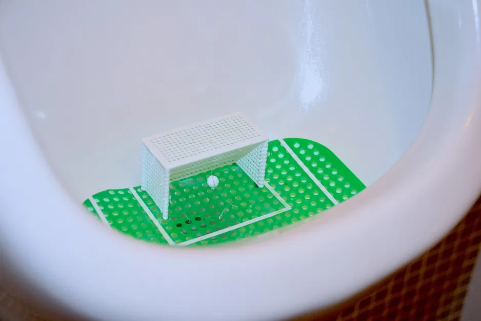 Bóng đá cho bồn tiểu - Image 1