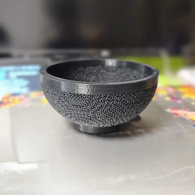 Chậu hoa hoặc bát đơn giản có cấu trúc gyroid - Image 1