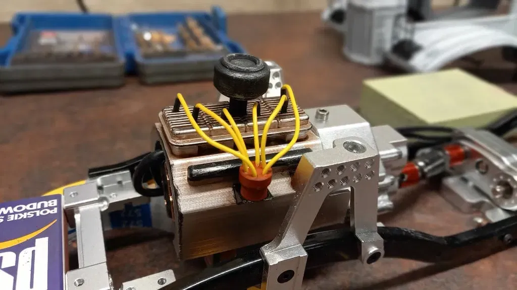 Khối động cơ Ził 157 lớp chồng động cơ chổi 540, tỷ lệ 1/10 - Image 1