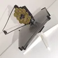 Mô hình thu nhỏ kính viễn vọng James Webb Space Telescope - Thumbnail 2
