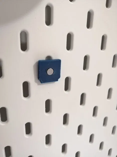 Giá đỡ nam châm IKEA Skadis cho không gian làm việc - Image 2