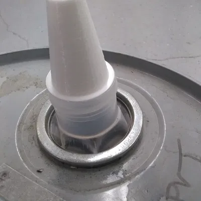 Vòi xả cho thùng isopropanol 5 gallon McMaster-Carr