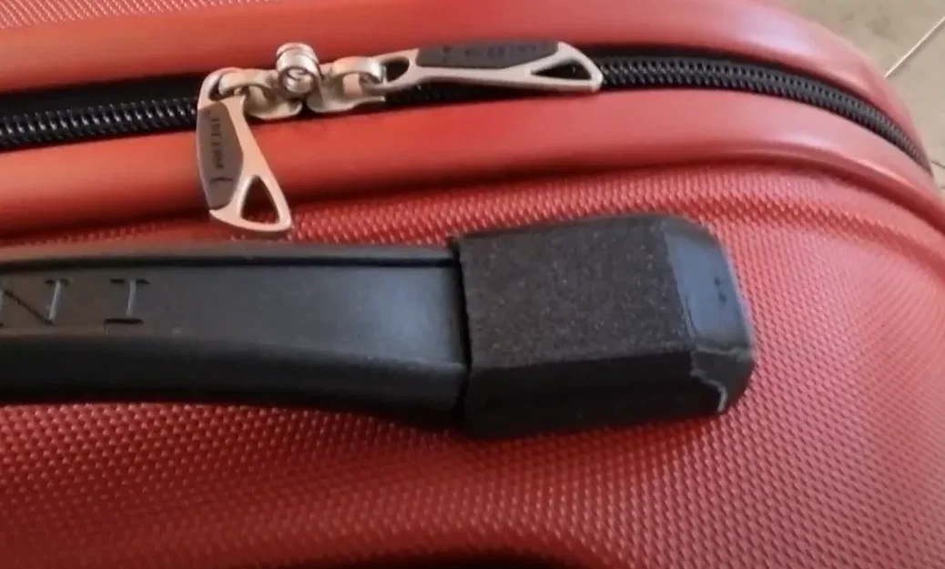 Giá đỡ tay cầm thay thế cho vali PUCCINI VOYAGER PC005B - Image 1