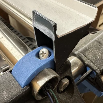 Giá đỡ cho dây cáp trên máy CNC MPCNC