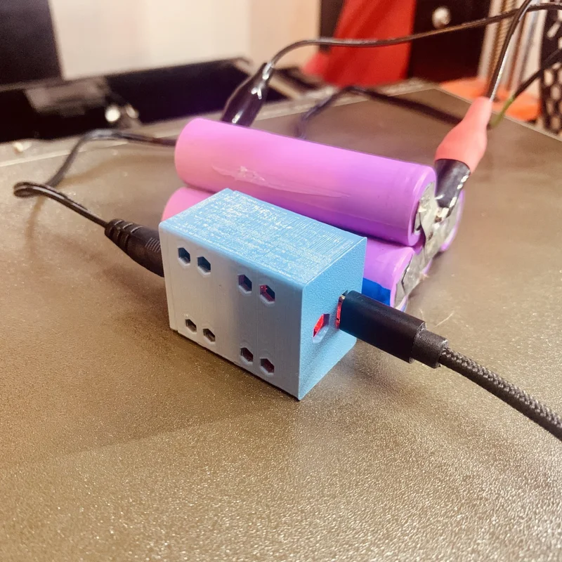 Sạc Li-ion 1S với MicroUSB và kẹp cá sấu