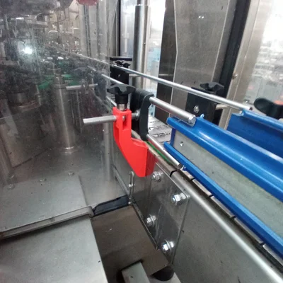 Giá đỡ chai cho dây chuyền sản xuất công nghiệp