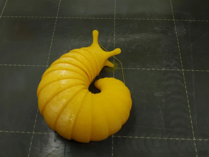 Ốc sên thân thiện cuộn tròn nghệ thuật khổng lồ - Image 4