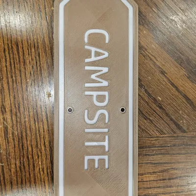 Biển chỉ dẫn cắm trại ngoài trời đa màu sắc