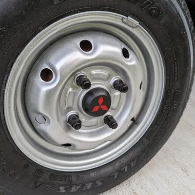 Nắp trung tâm bánh xe 60mm cho xe tải mini