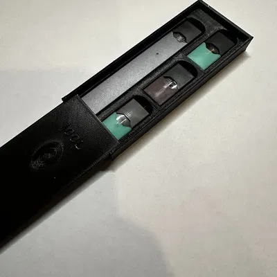 Vỏ bảo vệ Juul V3 với cơ chế cửa trượt